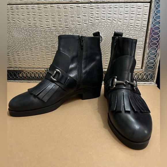 🌟HP🌟 Wonders Black Leather Ankle Boots with Fringe - Picture 4 of 10